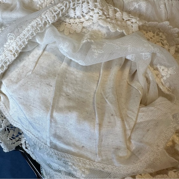 Orange Creek Cream Lace Shorts NWOT - Picture 4 of 8
